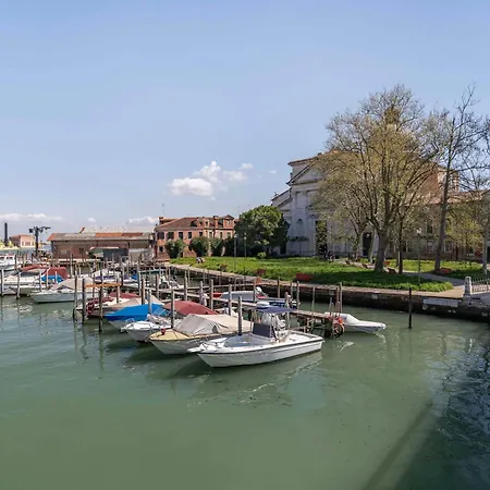 Ca'micaela Near Biennale Венеция