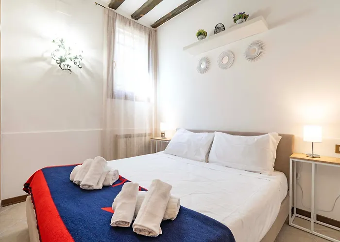 Ca'micaela Near Biennale * Venetië